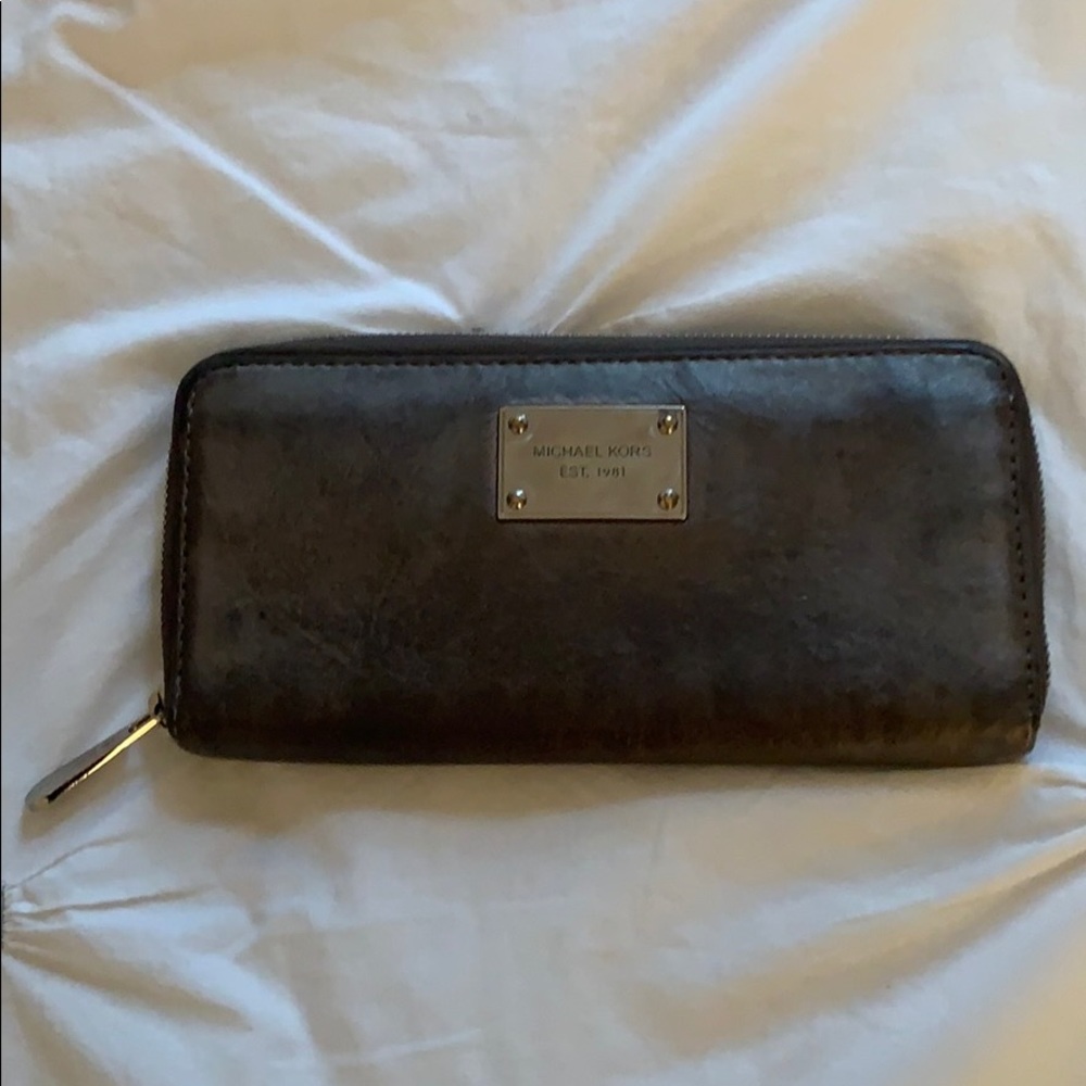 Michael Kors silver metallic wallet